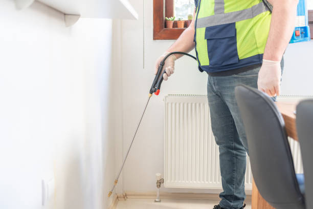 Best Pest Prevention Services  in Paris, IL